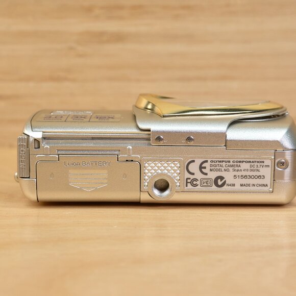 Vintage Olympus Stylus 410 / 4MP Compact Digital Camera / Tested & Working - Picture 6 of 7